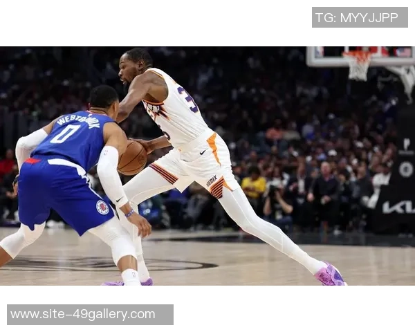 勇士与鹈鹕激战四月末季后赛争夺战精彩回顾与分析